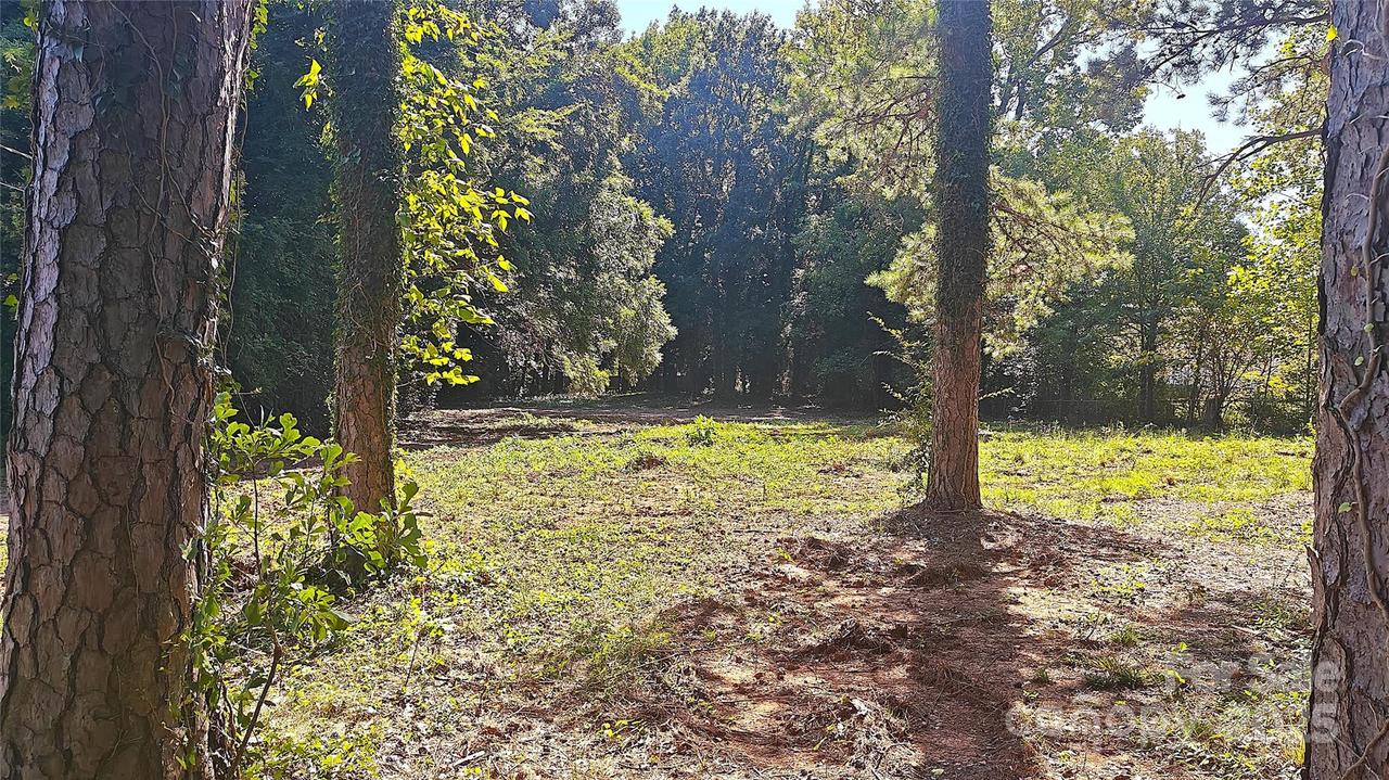 2217 Eastway Dr., Charlotte, NC 28205