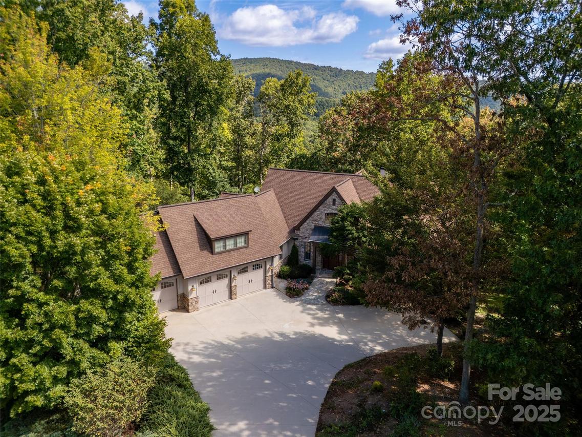 21 Windcliff Dr., Asheville, NC 28803