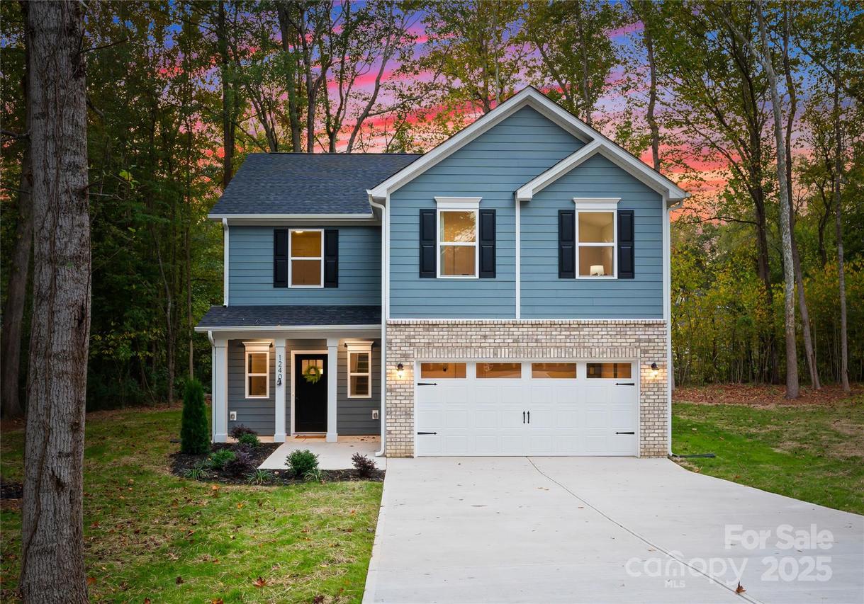 9709 Forest Dr., Charlotte, NC 28216