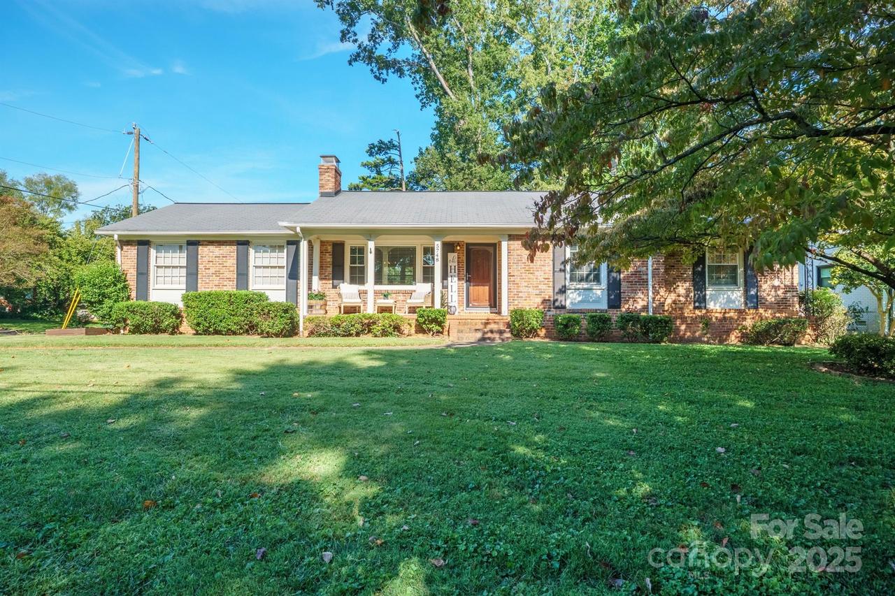 5748 Farmbrook Dr., Charlotte, NC 28210