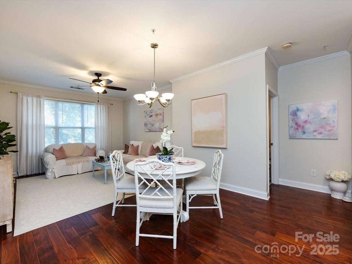 1000 E Woodlawn Rd. #113, Charlotte, NC 28209