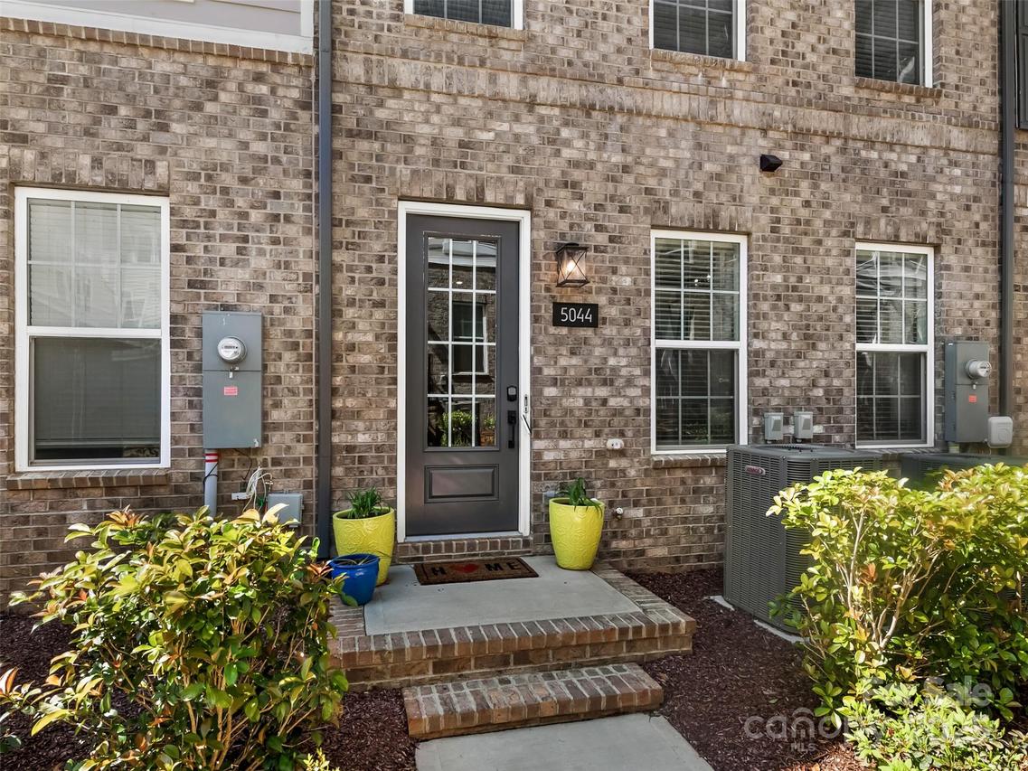 5044 Harrowsmith Ln., Charlotte, NC 28204