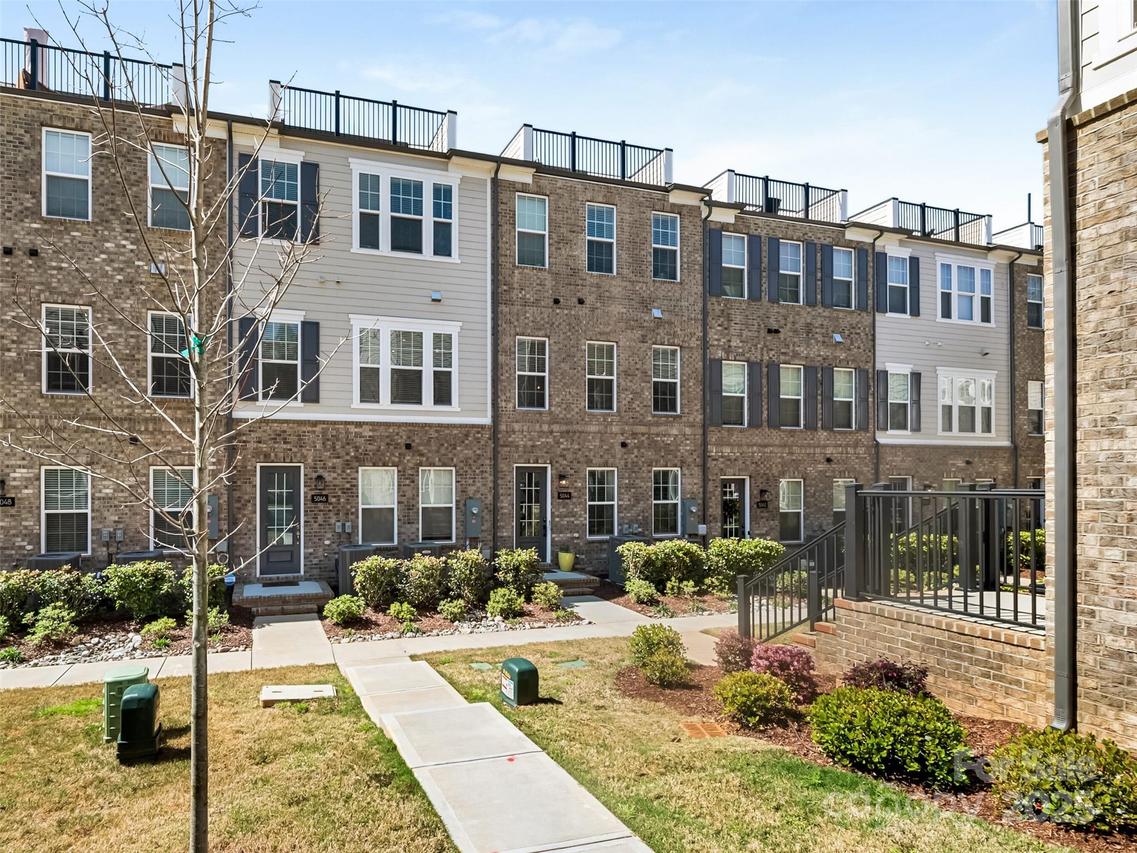 5044 Harrowsmith Ln., Charlotte, NC 28204