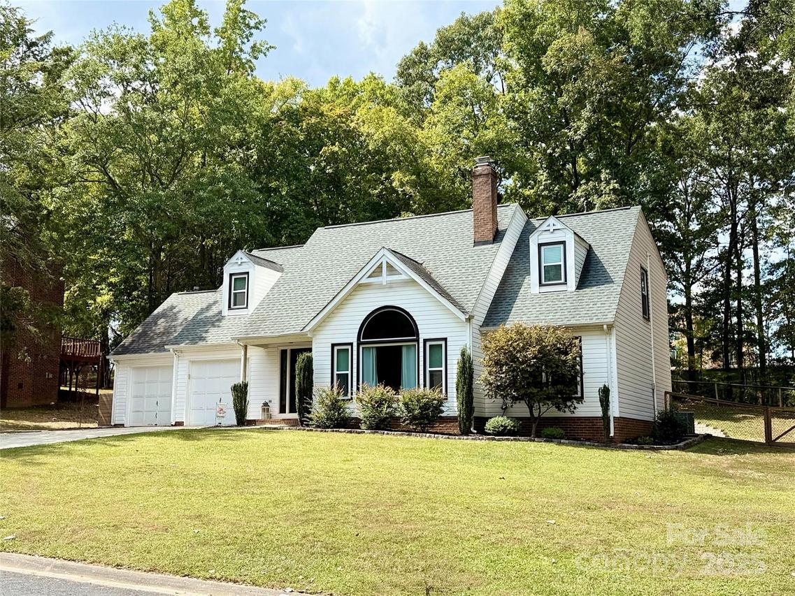 10218 Rougemont Ln., Charlotte, NC 28277
