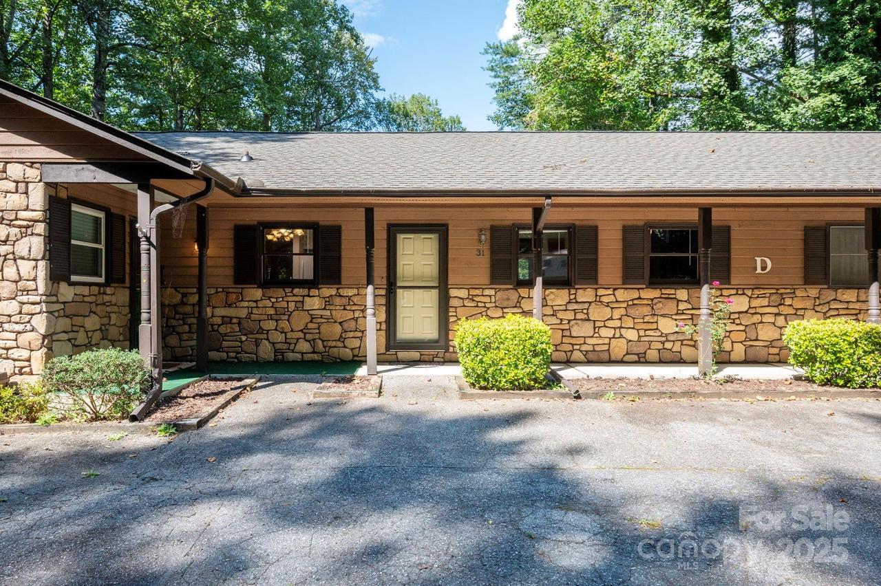 31 Unity Ct., Etowah, NC 28729