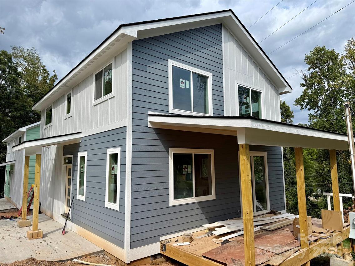 1 Pinnacle View Rd., Asheville, NC 28803