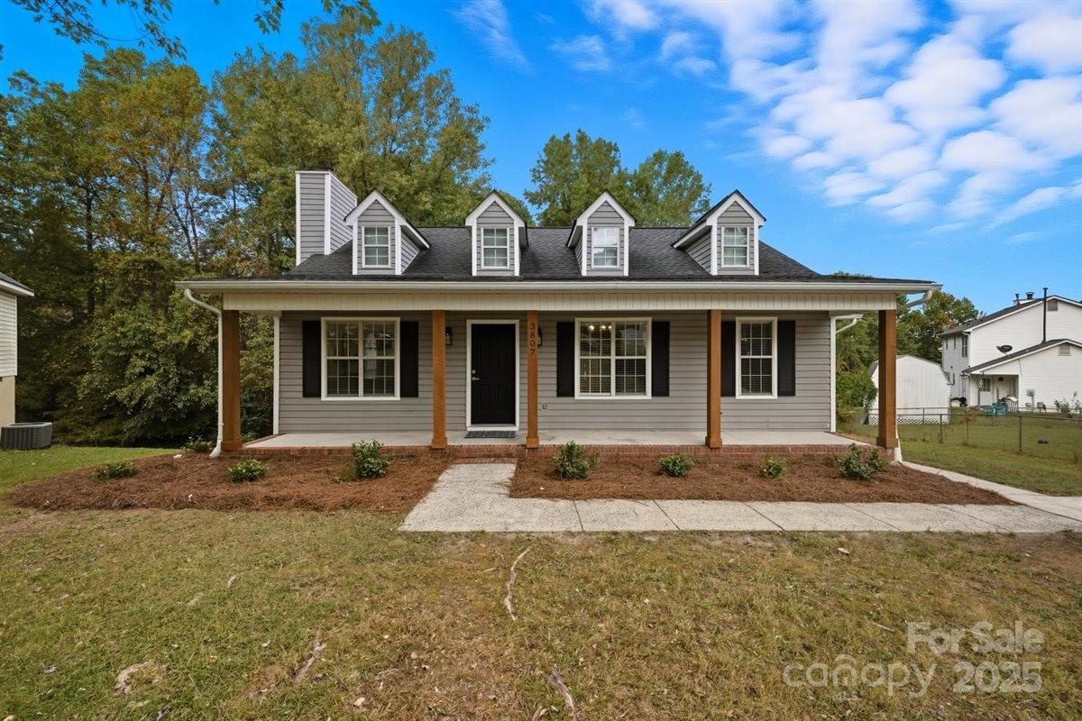 3807 Broomstraw Ct., Matthews, NC 28105
