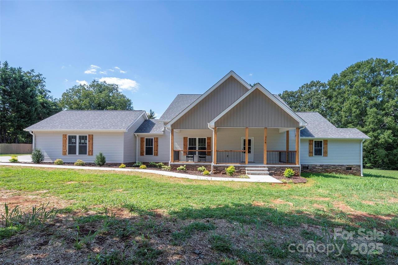 214 Park Ave., Mocksville, NC 27028