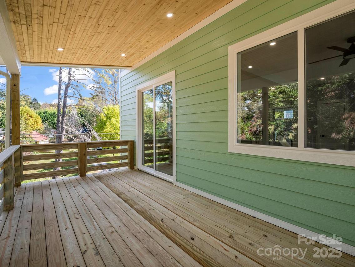 3 Pinnacle View Rd., Asheville, NC 28803