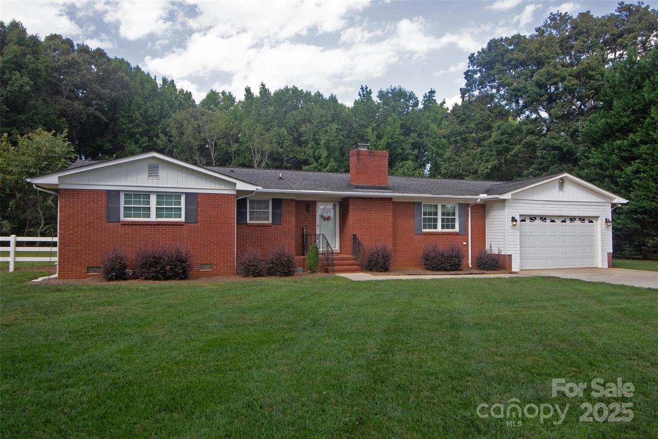14601 Phillips Rd., Matthews, NC 28105
