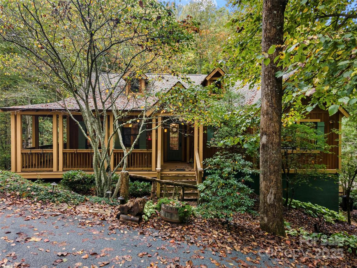 112 Boulder Creek Ln., Tuckasegee, NC 28783