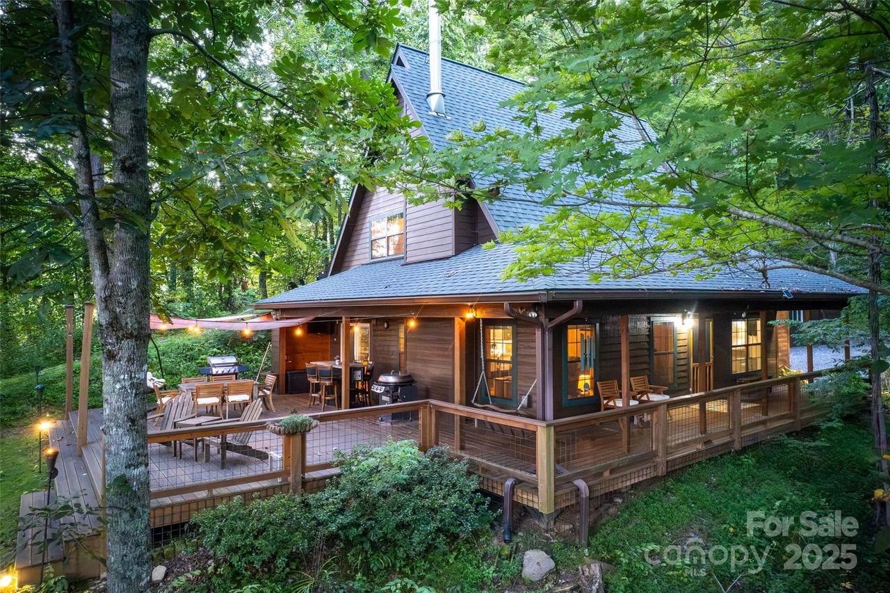 522 Sawmill Hollow Rd., Sylva, NC 28779