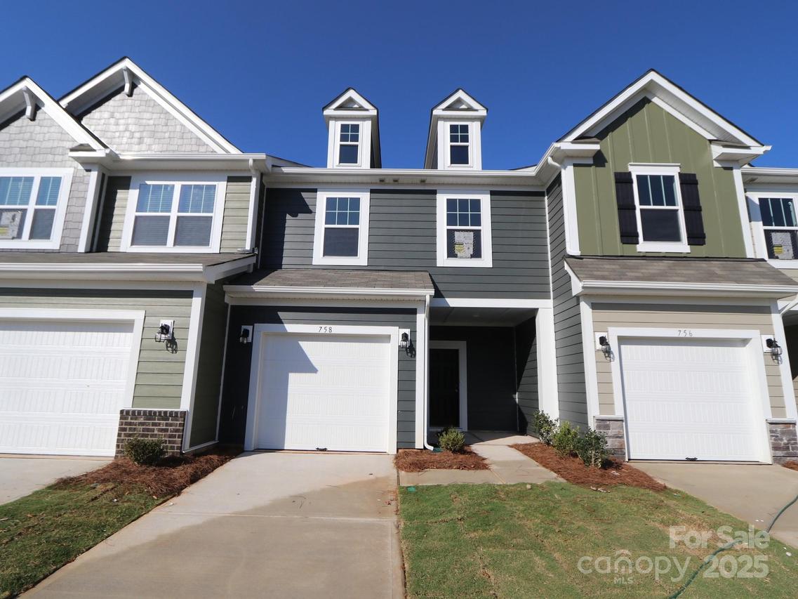 758 Kitfox Dr., Concord, NC 28027
