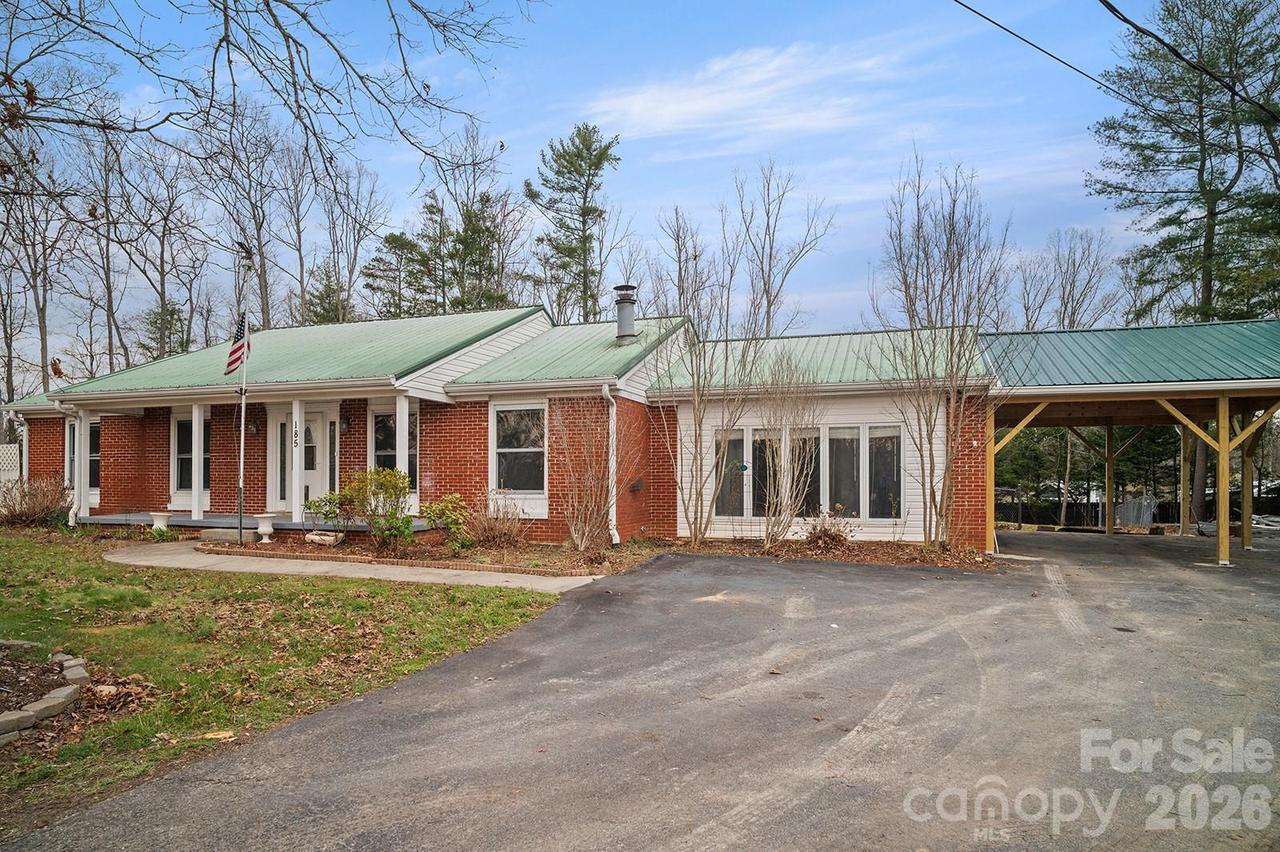 185 O O King Dr., Flat Rock, NC 28731