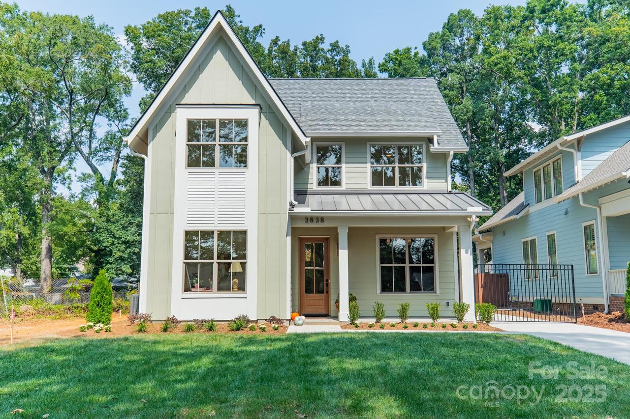 3838 Avalon Ave., Charlotte, NC 28208