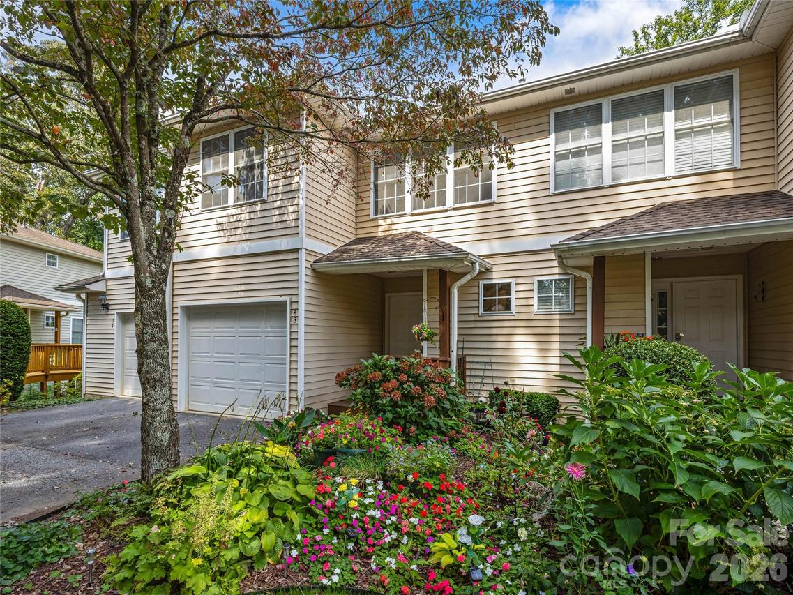 83 Farm Ln., Mills River, NC 28759