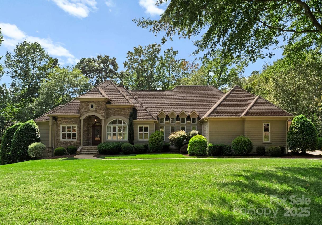 168 Brownstone Dr., Mooresville, NC 28117