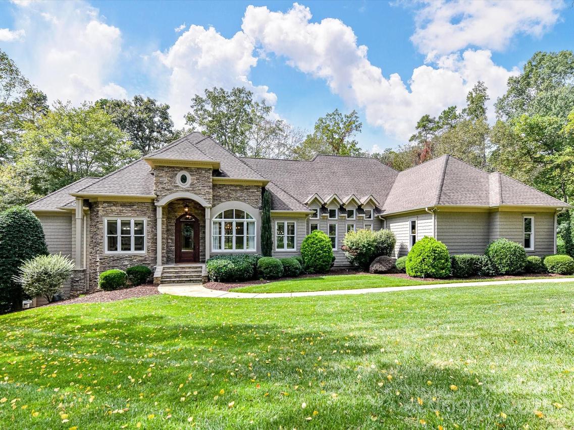 168 Brownstone Dr., Mooresville, NC 28117