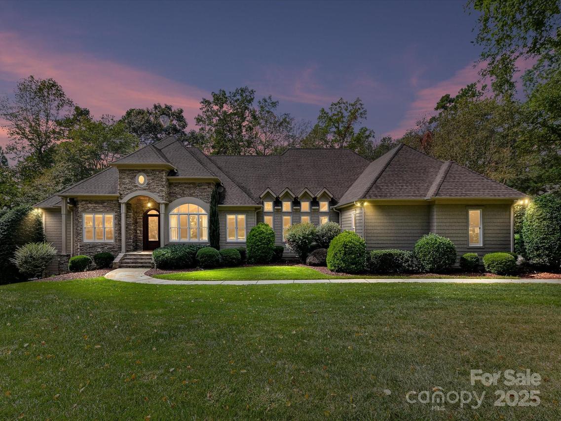 168 Brownstone Dr., Mooresville, NC 28117