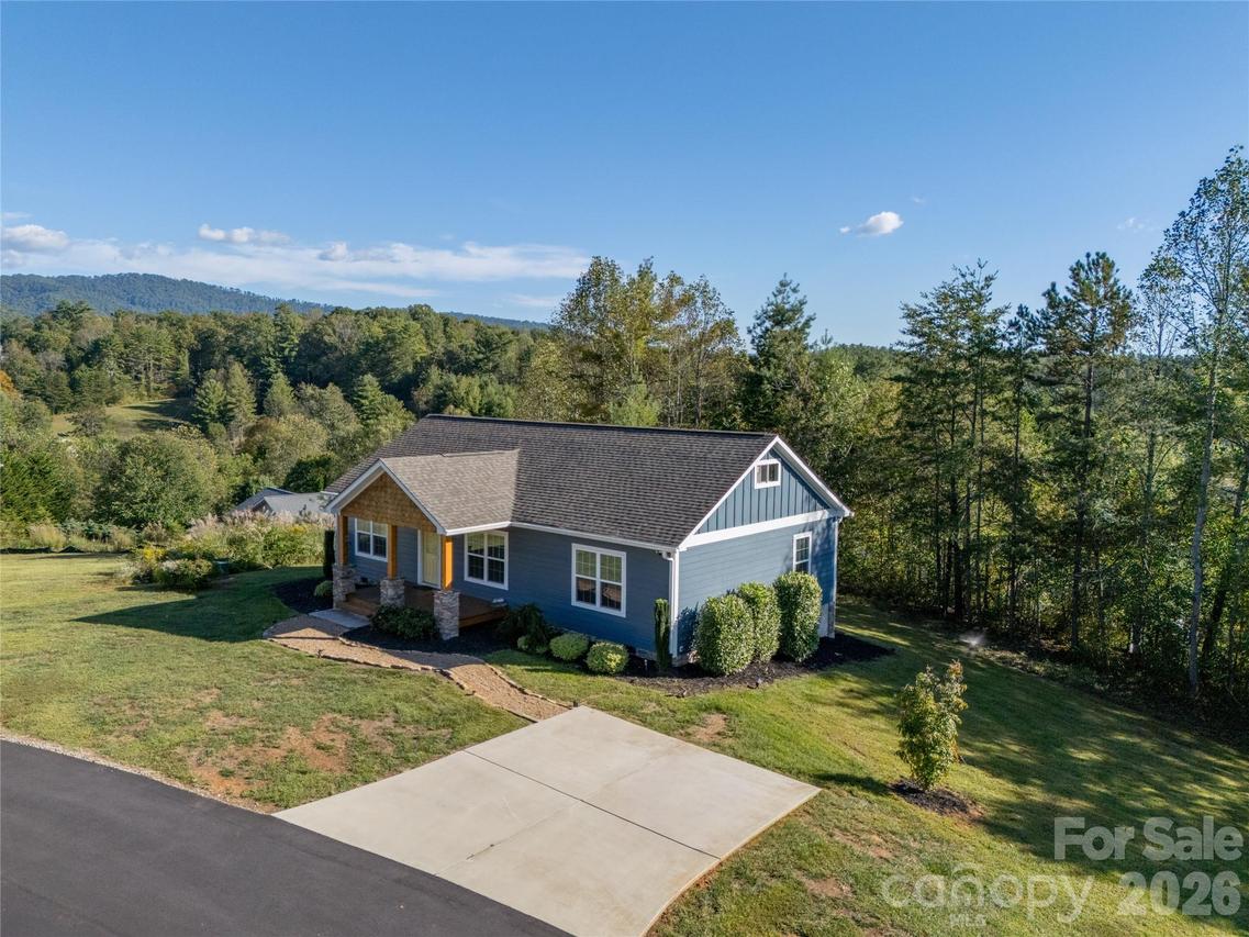 105 Bluebell Ridge Ln., Weaverville, NC 28787