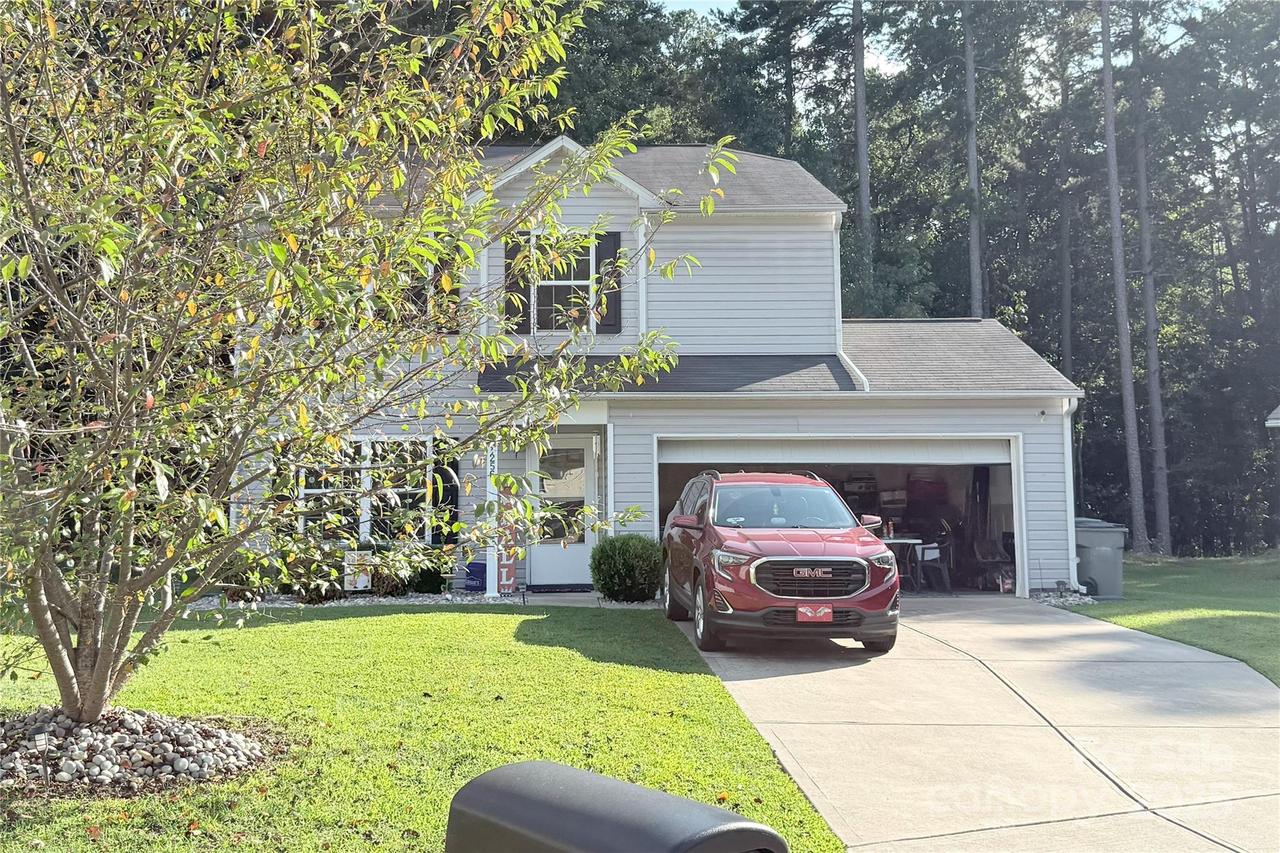 1256 Salvadore Ct., Gastonia, NC 28052