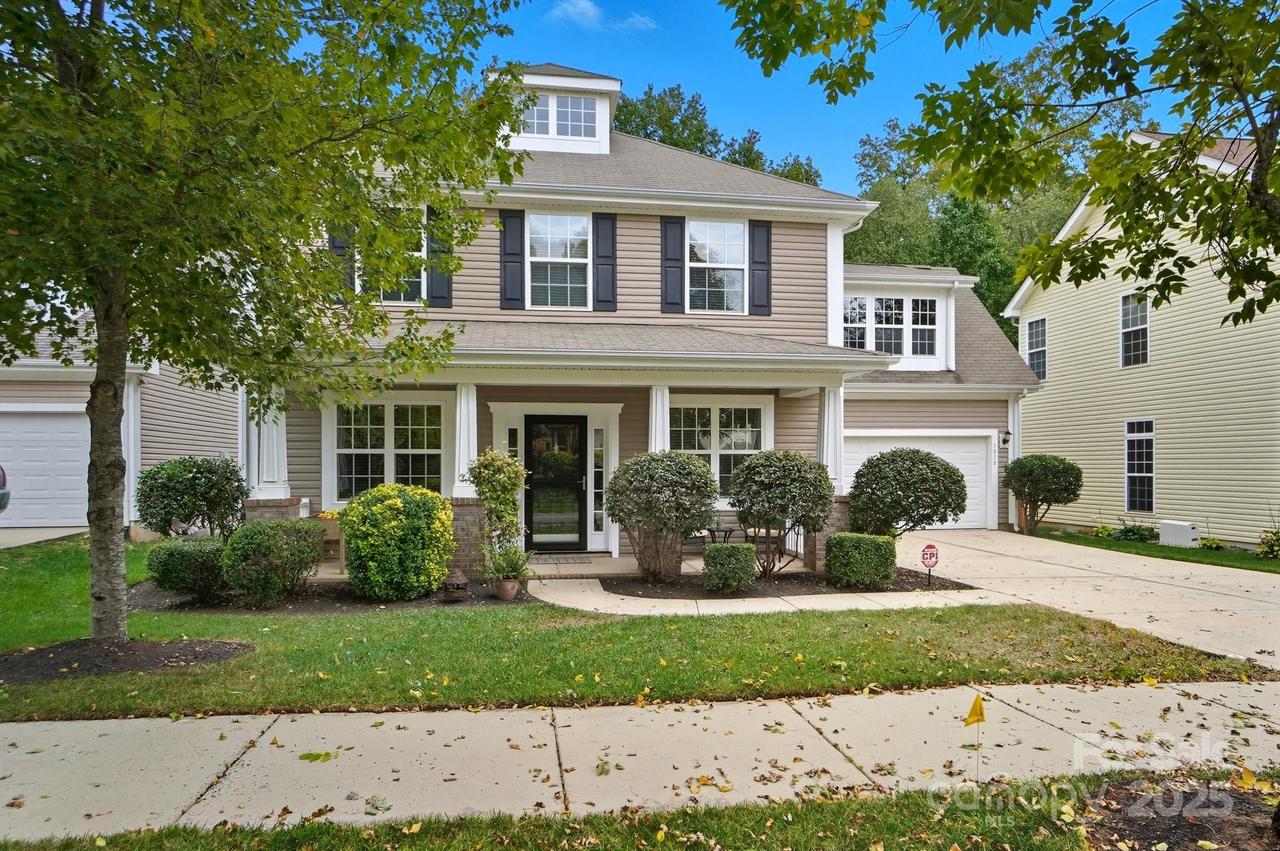 7010 Carrington Pointe Dr., Huntersville, NC 28078