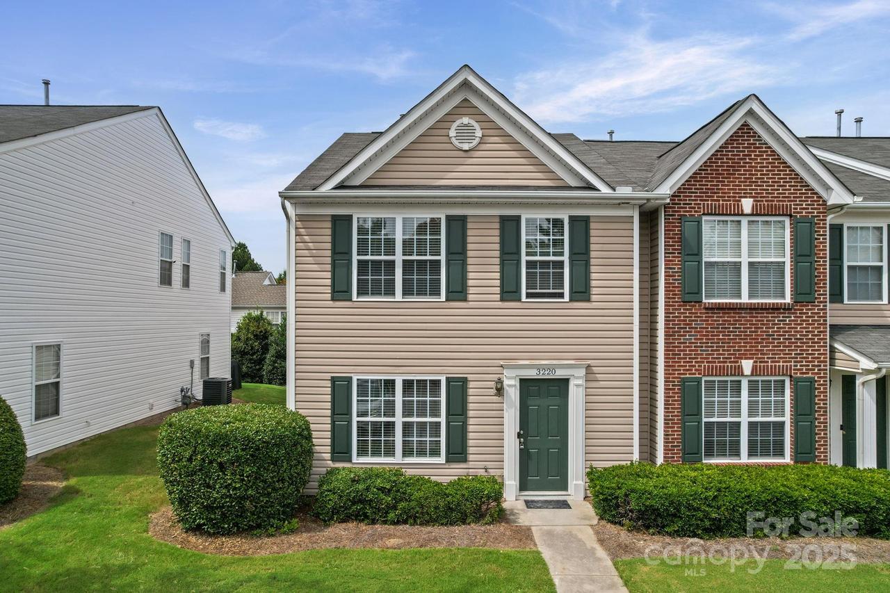 3220 Barons Court Rd., Charlotte, NC 28213