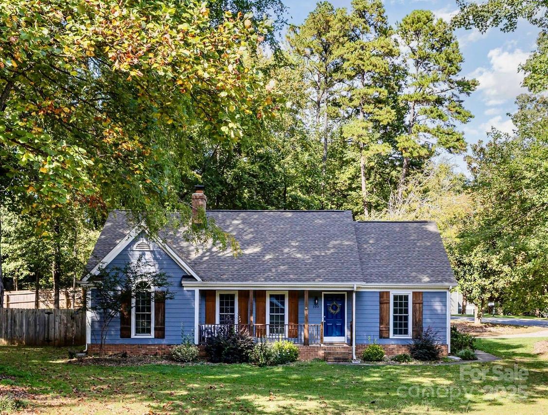 100 Aurora Ln., Huntersville, NC 28078