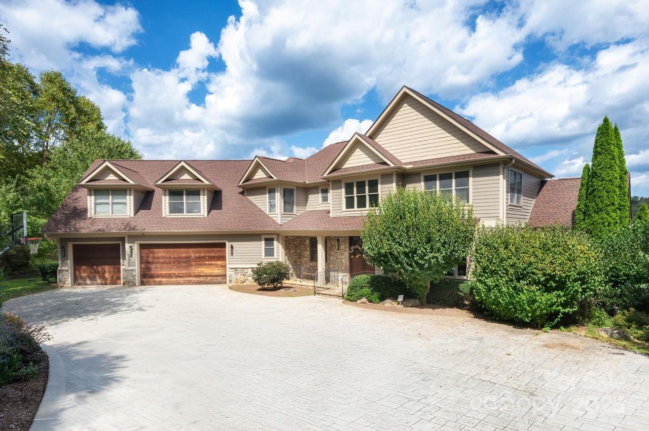 31 Bradford Vistas Dr., Fletcher, NC 28732