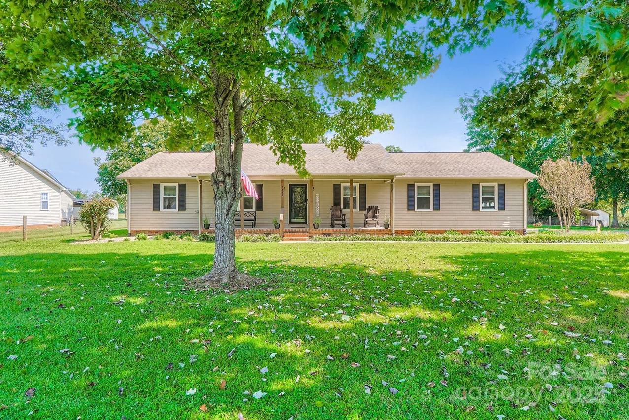 2435 Hill Top Dr., Salisbury, NC 28147