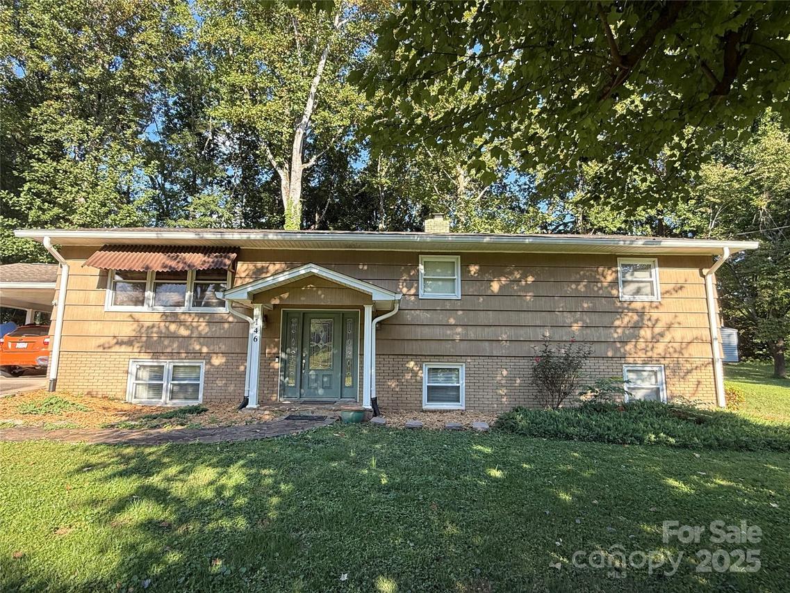 146 42nd Avenue Cir., Hickory, NC 28601
