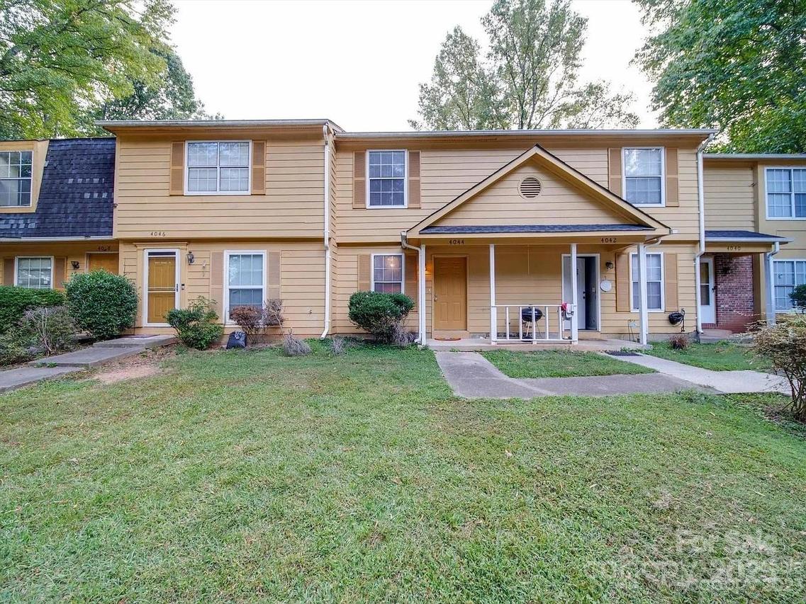 4044 Briarhill Dr., Charlotte, NC 28215