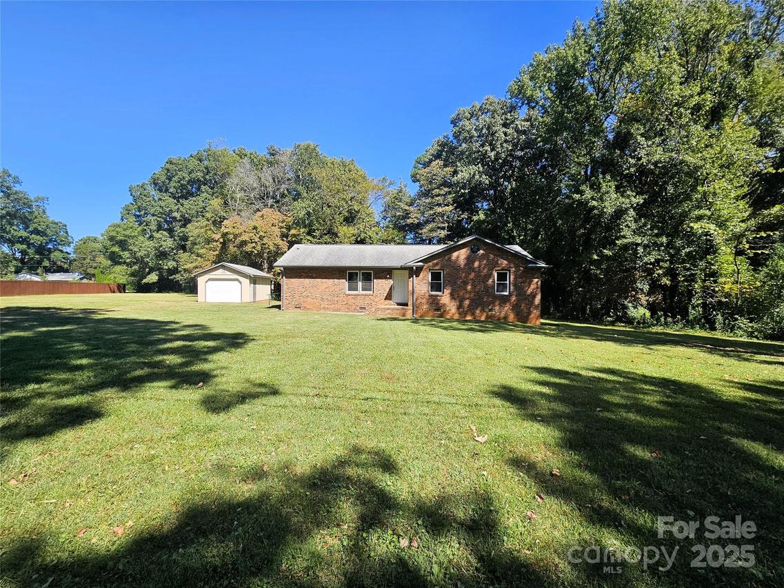 600 Touch Me Not Ln., Charlotte, NC 28216