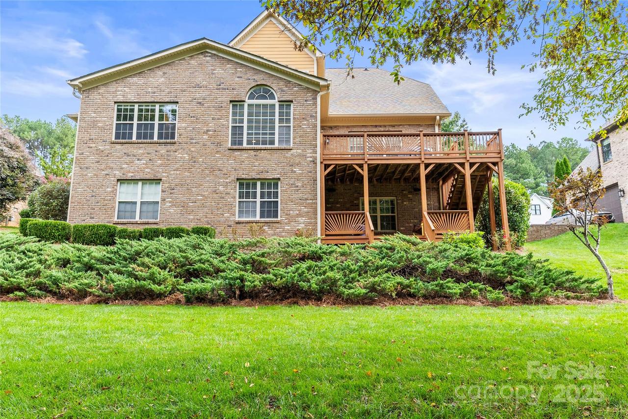 1775 Mount Carmel Cir., Denver, NC 28037