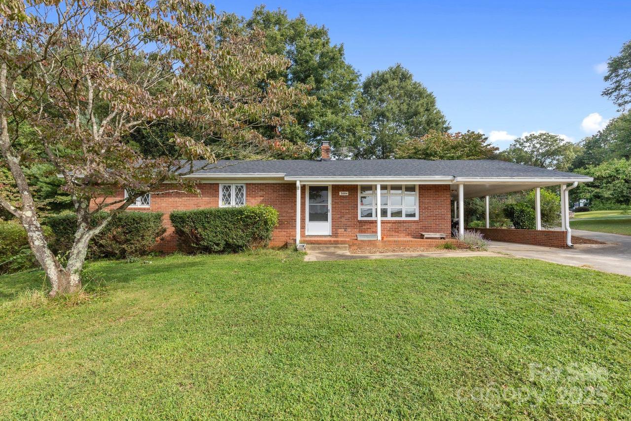 3004 Newton Dr., Statesville, NC 28677