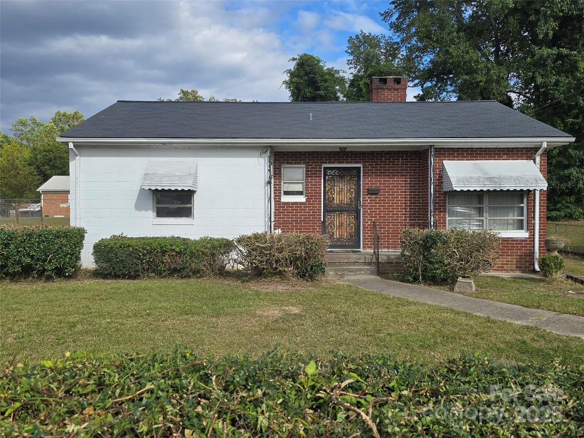 419 S Pearl St., Troy, NC 27371