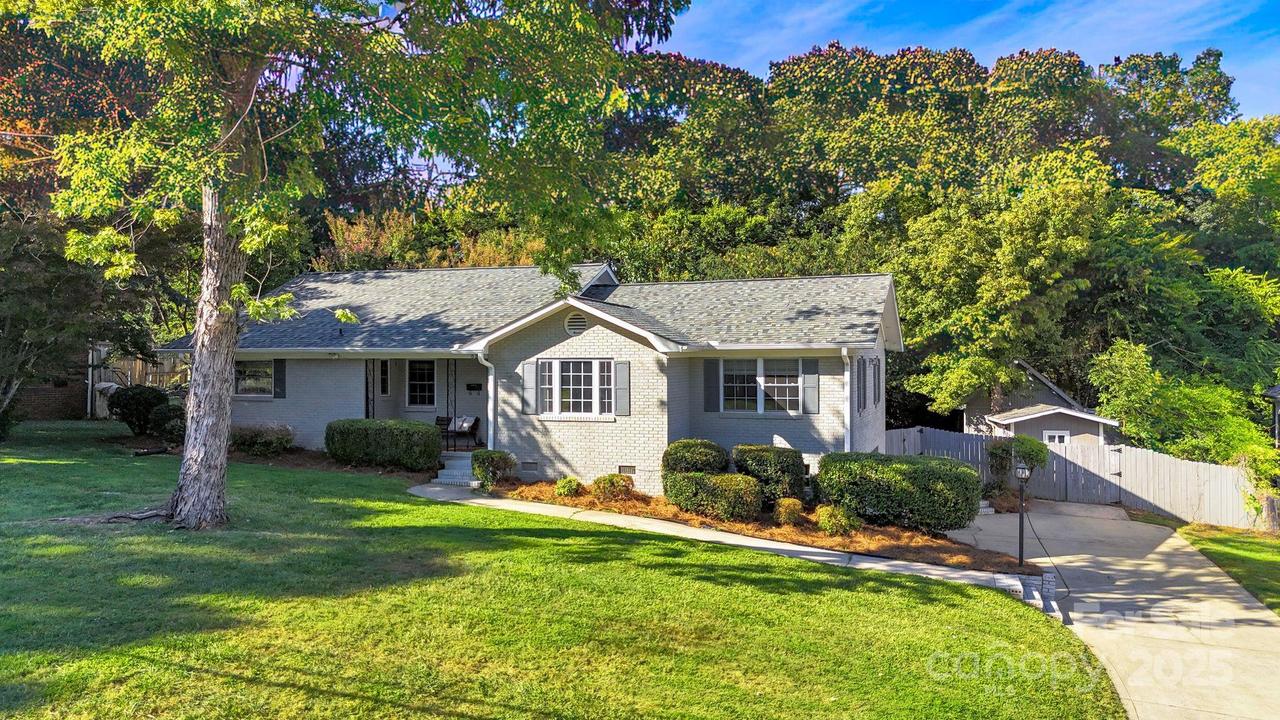 539 Hollis Rd., Charlotte, NC 28209