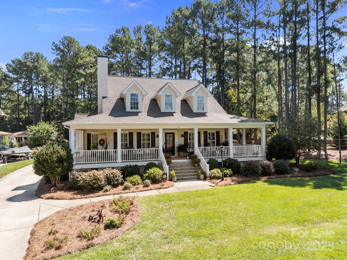 141 Yellow Jacket Cir., Mooresville, NC 28117