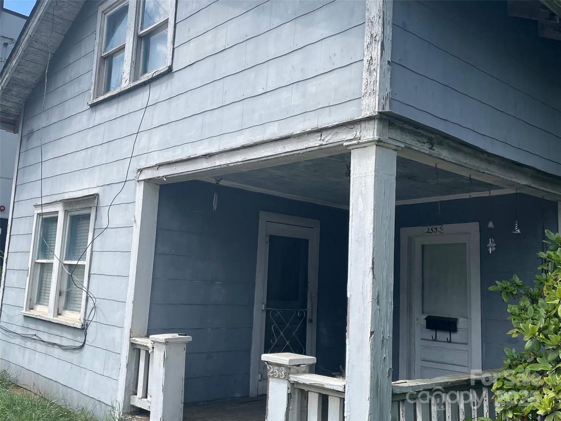 253 Haywood Rd., Asheville, NC 28806