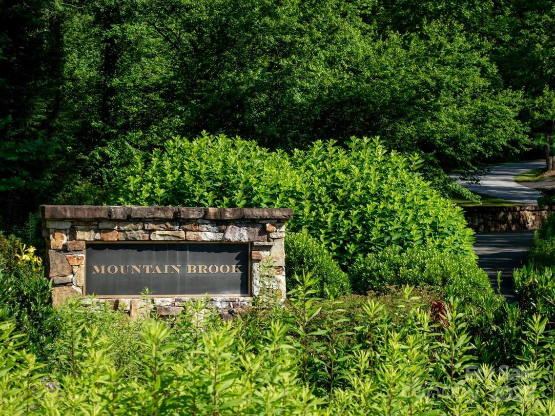 41 Mountain Brook Tr., Brevard, NC 28712