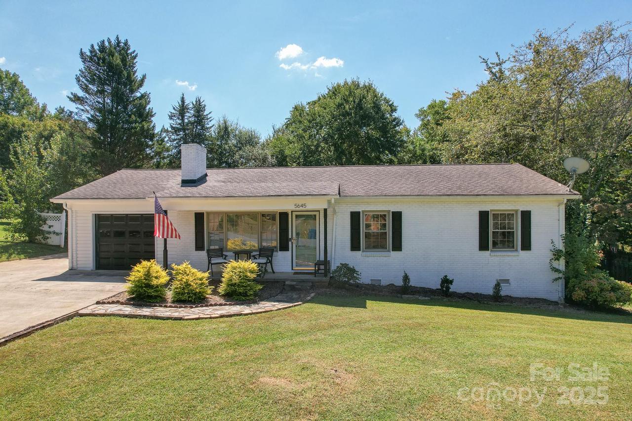 5645 Sandhurst Rd., Hickory, NC 28602
