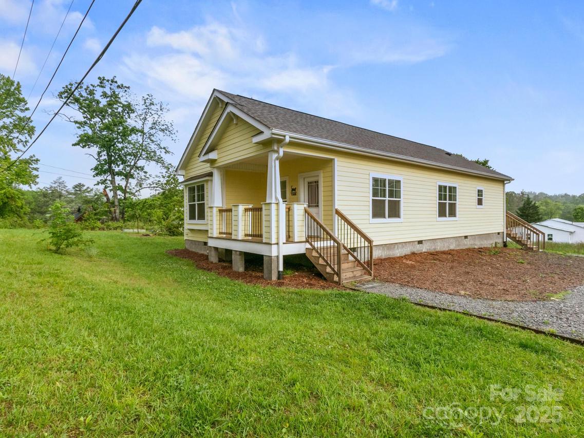 1508 Pennsylvania Ave., Hendersonville, NC 28739