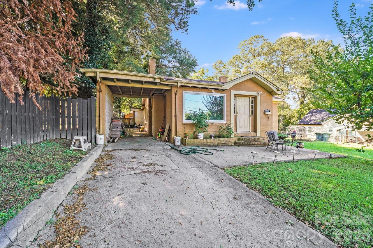 809 W Mauney Ave., Gastonia, NC 28052