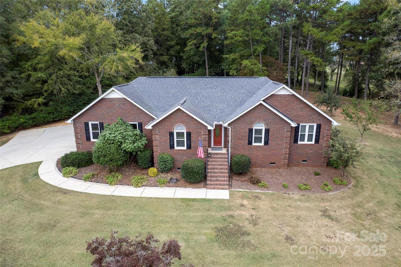 1207 Rosa Dr., Monroe, NC 28112