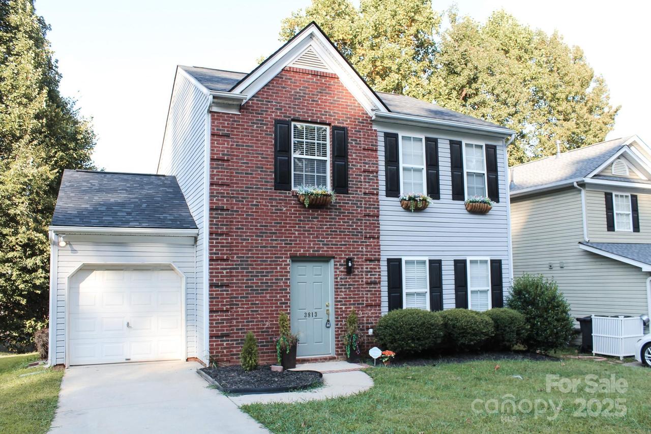 3813 Brookchase Ln., Charlotte, NC 28205