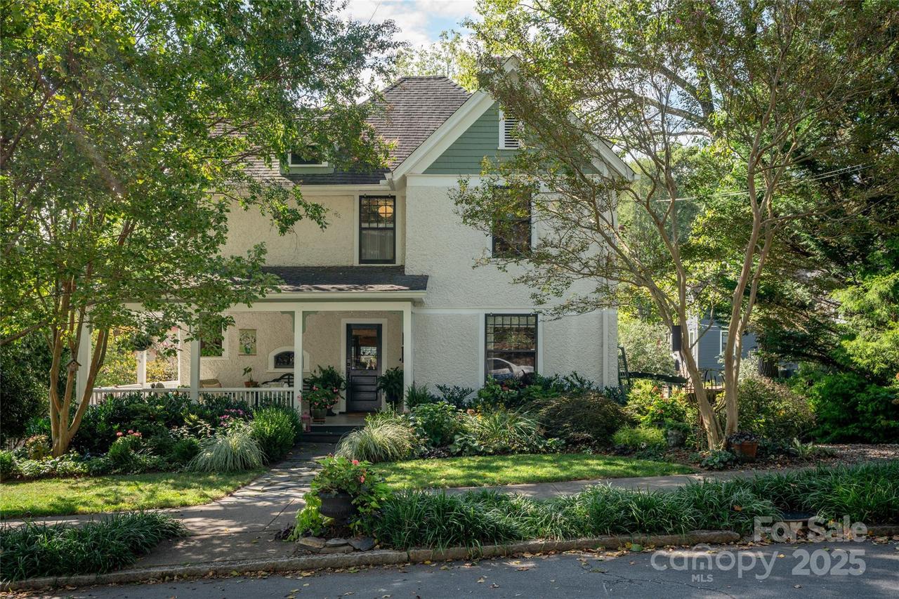 44 Watauga St., Asheville, NC 28801