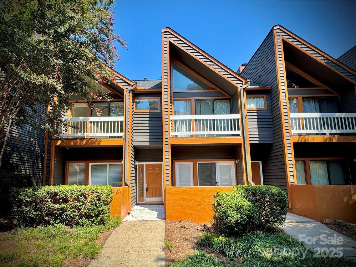424 W 8th St., Charlotte, NC 28202