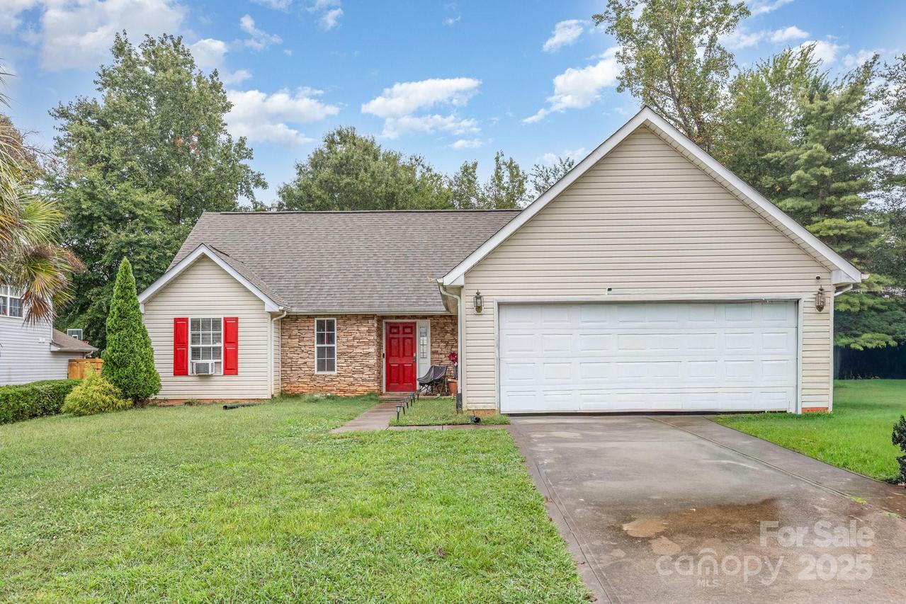 2660 Stagbuck Dr., Gastonia, NC 28052
