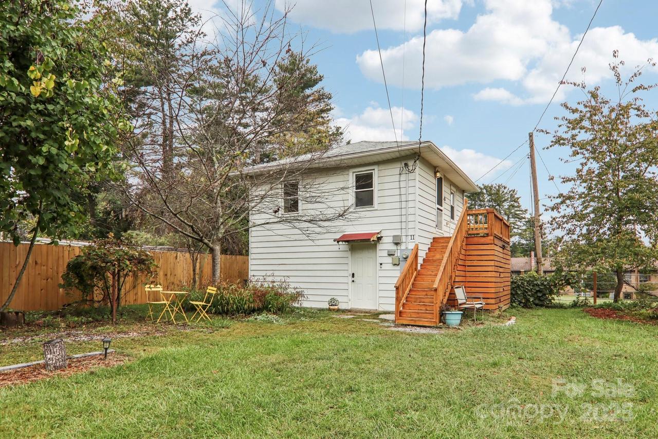 11 Jeffress Ave., Asheville, NC 28803