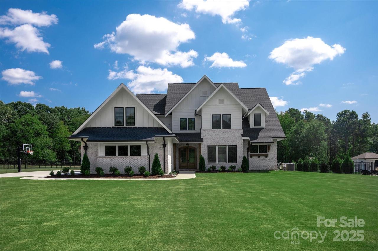1405 Waxhaw Marvin Rd., Waxhaw, NC 28173